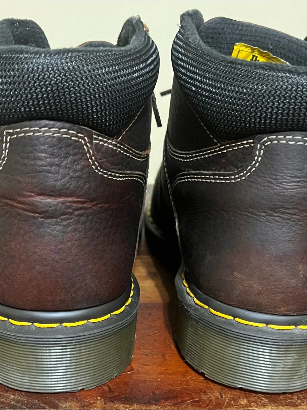 VintageDr. Martens Steel toe Brown Leather Lace-Up WorkBoots Slip resistant mens